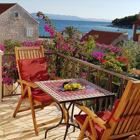 Apartments Mladen Sućuraj Екстериор снимка