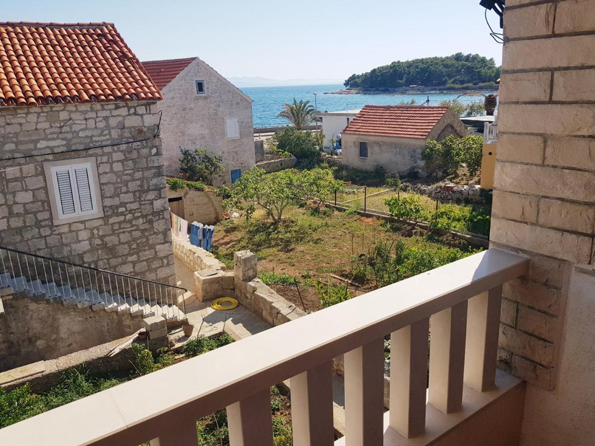 Apartments Mladen Sućuraj Екстериор снимка