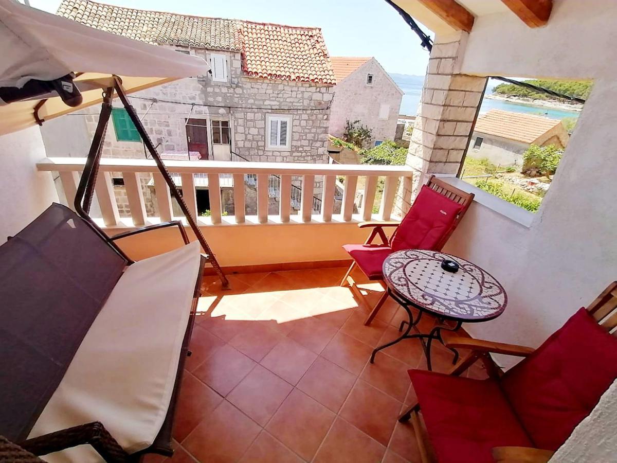 Apartments Mladen Sućuraj Екстериор снимка