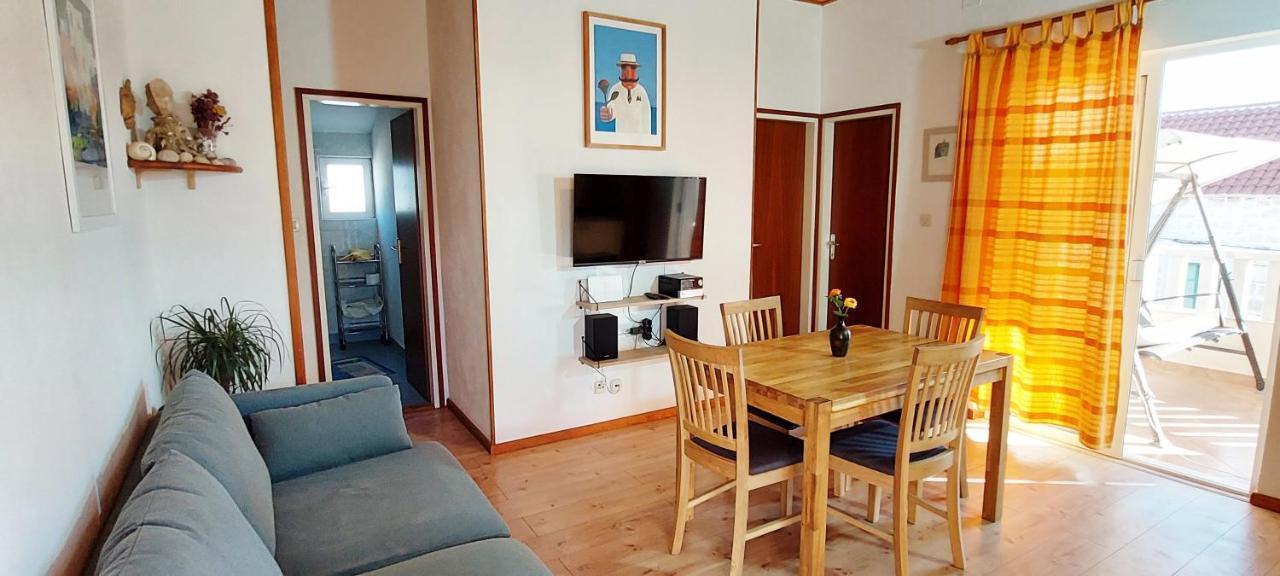 Apartments Mladen Sućuraj Екстериор снимка