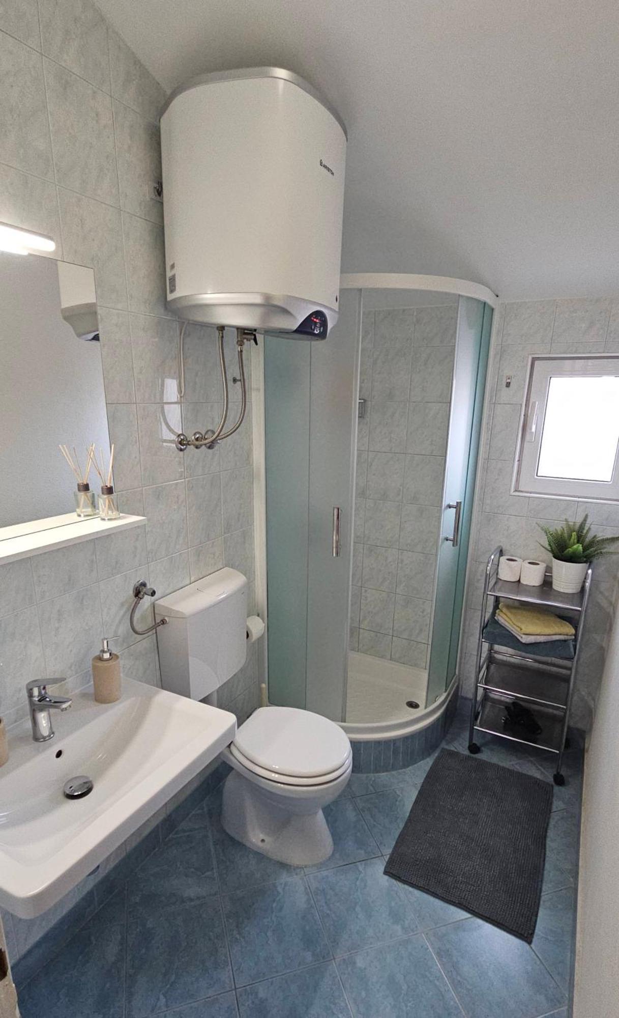 Apartments Mladen Sućuraj Екстериор снимка