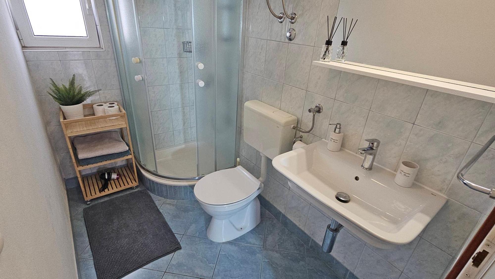 Apartments Mladen Sućuraj Екстериор снимка